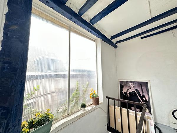 IMMEUBLE 11 APPARTEMENTS ET 1 LOCAL COMMERCIAL