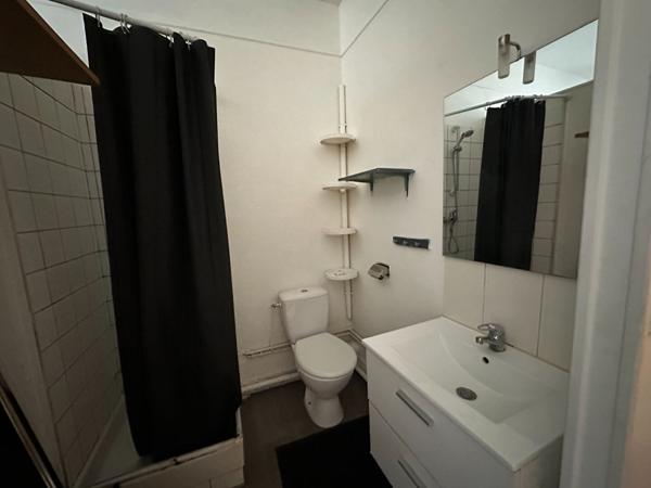 IMMEUBLE 11 APPARTEMENTS ET 1 LOCAL COMMERCIAL