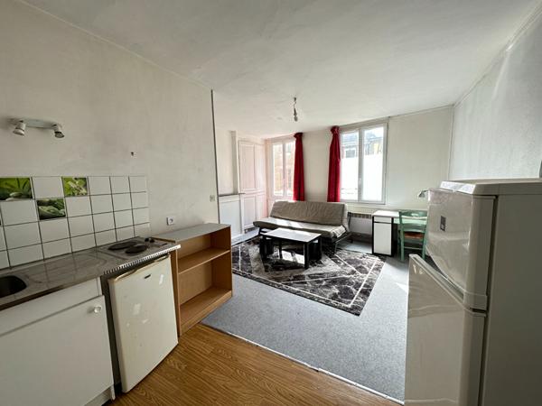IMMEUBLE 11 APPARTEMENTS ET 1 LOCAL COMMERCIAL