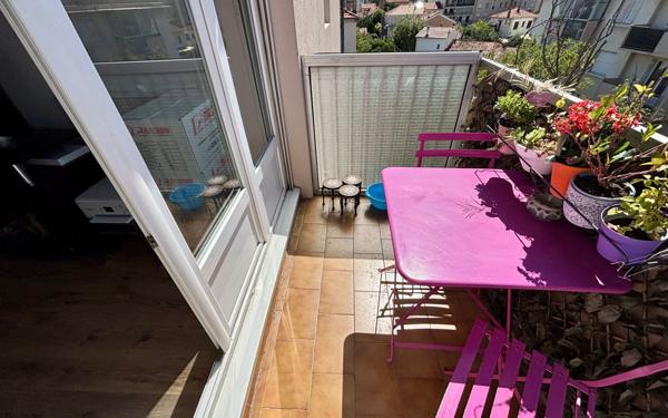 Appartement à vendre    2 pièces • 50 m2 Toulon