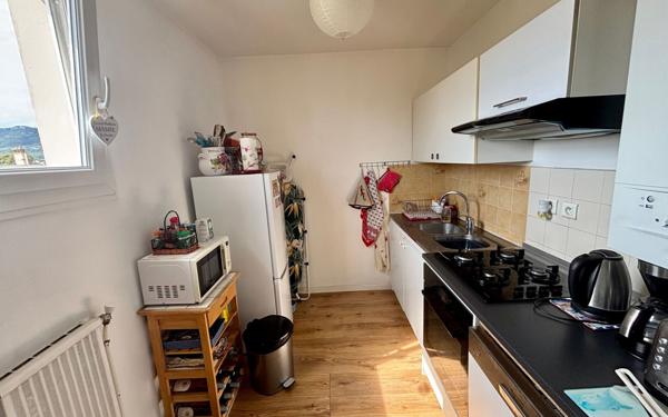 Appartement à vendre    2 pièces • 50 m2 Toulon