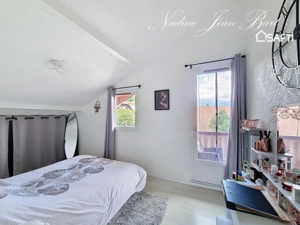 joli T4 lumineux au dernier étage d'une résidence calme