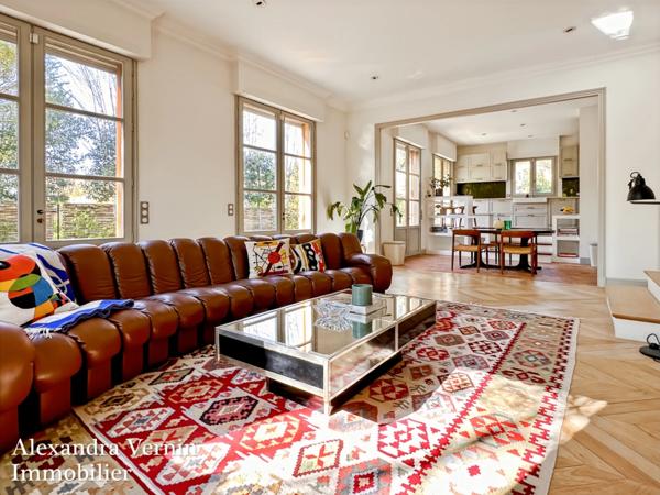 Maison de caractère indépendante entièrement rénovée quartier Péreire