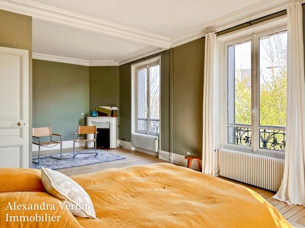 Maison de caractère indépendante entièrement rénovée quartier Péreire