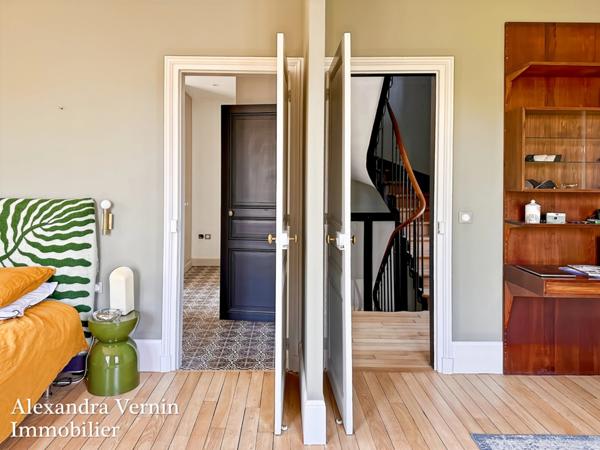 Maison de caractère indépendante entièrement rénovée quartier Péreire