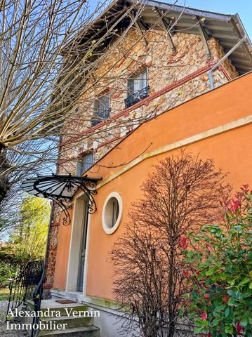 Maison de caractère indépendante entièrement rénovée quartier Péreire