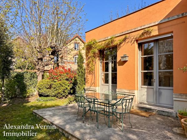 Maison de caractère indépendante entièrement rénovée quartier Péreire