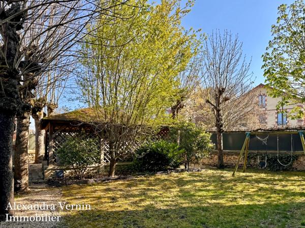 Maison de caractère indépendante entièrement rénovée quartier Péreire