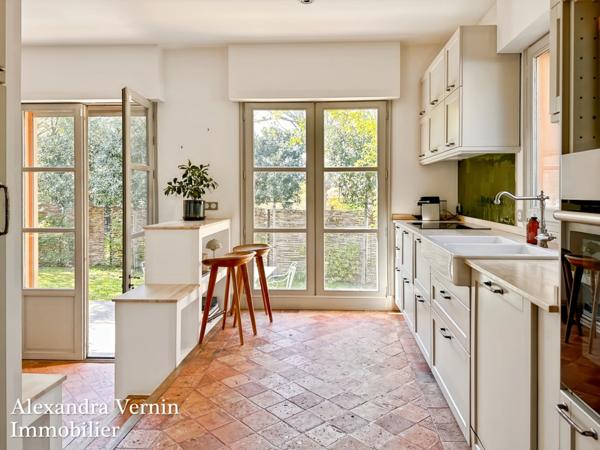 Maison de caractère indépendante entièrement rénovée quartier Péreire