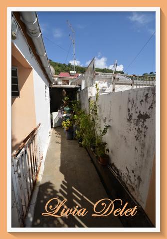 Lot de 2 maisons mitoyennes – Saint-Pierre (Martinique) – Idéal investisseurs & résidents