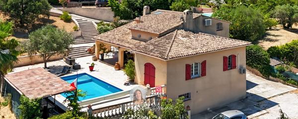 DRAGUIGNAN  VILLA PROVENÇALE - VUE DÉGAGÉE - CALME ABSOLU - 499 000
