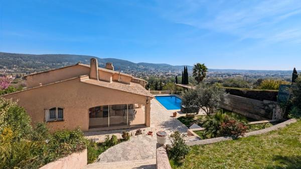 DRAGUIGNAN  VILLA PROVENÇALE - VUE DÉGAGÉE - CALME ABSOLU - 499 000
