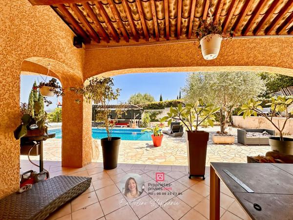 DRAGUIGNAN  VILLA PROVENÇALE - VUE DÉGAGÉE - CALME ABSOLU - 499 000