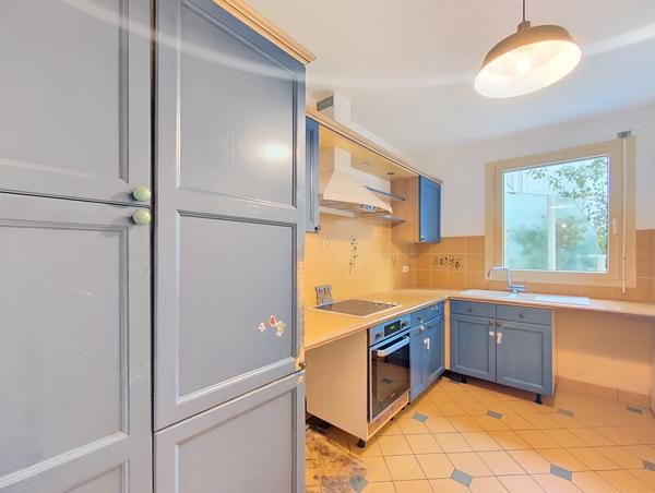 Appartement
         3 pièces
        - 72 m² Exclusivité 679 000 € *