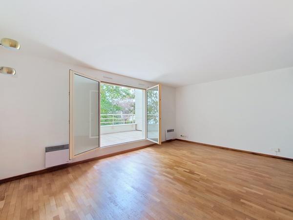 Appartement
         3 pièces
        - 72 m² Exclusivité 679 000 € *