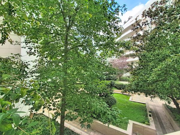 Appartement
         3 pièces
        - 72 m² Exclusivité 679 000 € *