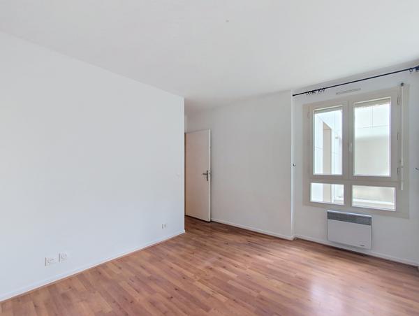 Appartement
         3 pièces
        - 72 m² Exclusivité 679 000 € *