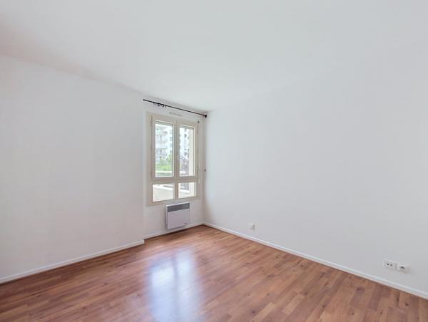 Appartement
         3 pièces
        - 72 m² Exclusivité 679 000 € *