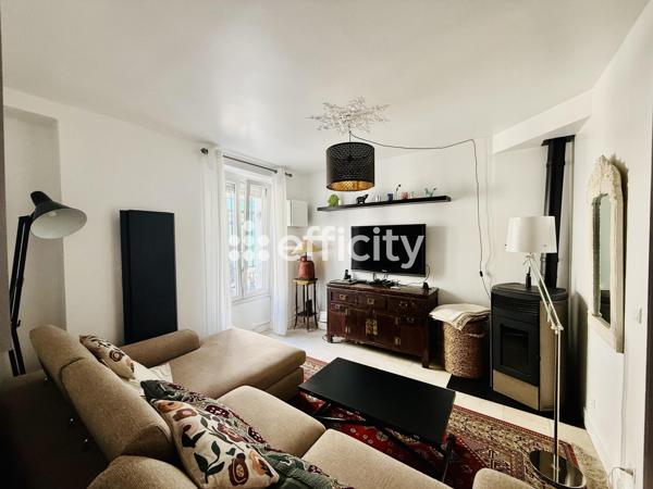 Maison
         5 pièces
        - 113 m² Exclusivité 1 099 000 € *