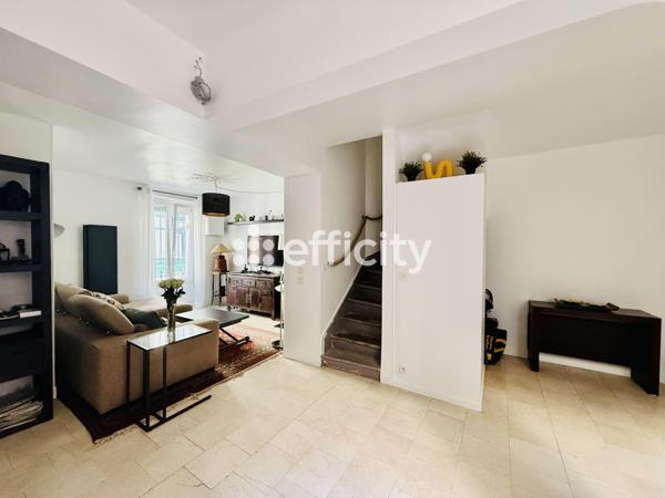Maison
         5 pièces
        - 113 m² Exclusivité 1 099 000 € *