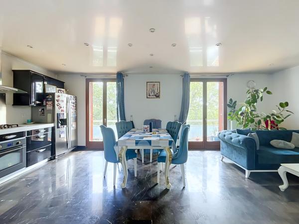 Appartement
         3 pièces
        - 77 m² Exclusivité 237 500 € *