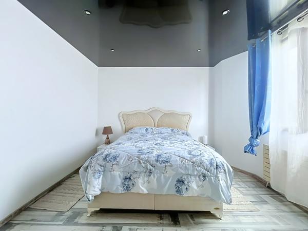 Appartement
         3 pièces
        - 77 m² Exclusivité 237 500 € *