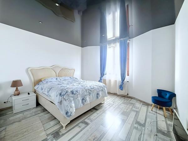 Appartement
         3 pièces
        - 77 m² Exclusivité 237 500 € *