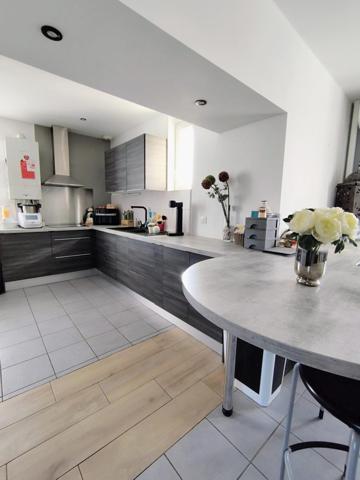 Maison à ROCHE-LA-MOLIERE, 42230 - 5 pièces 87m²