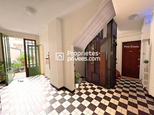 75015 PARIS - Profession libérale - Appartement T3 - 2 chambres - 61.7 m2 - Proximité Tour Eiffel
