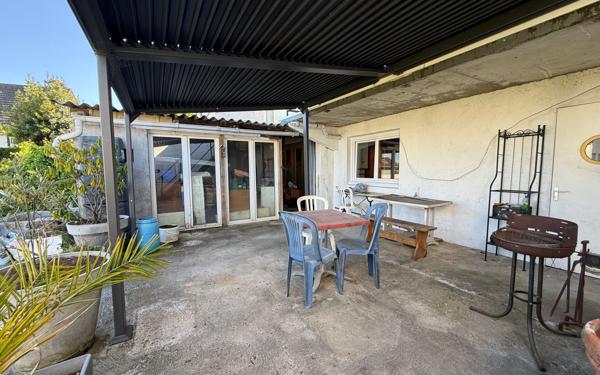 Maison à vendre    4 pièces •  La Ville-du-Bois