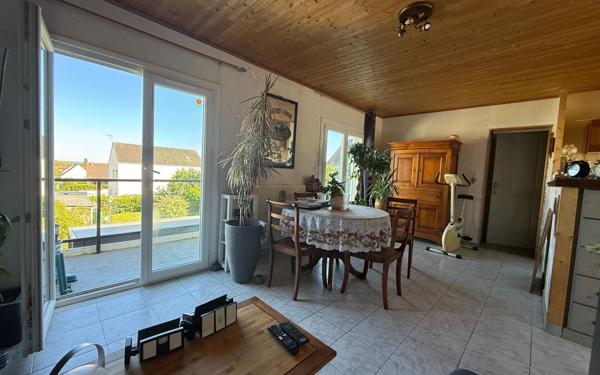 Maison à vendre    4 pièces •  La Ville-du-Bois