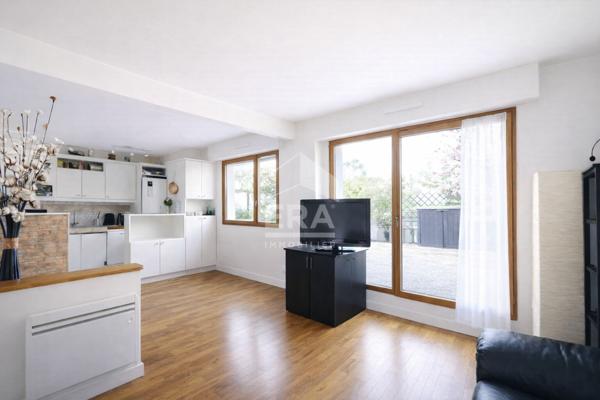 Appartement 4 pièces TERRASSE 39 m²-2 PARKINGS-CAVE
