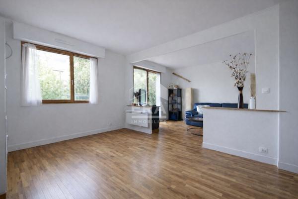 Appartement 4 pièces TERRASSE 39 m²-2 PARKINGS-CAVE
