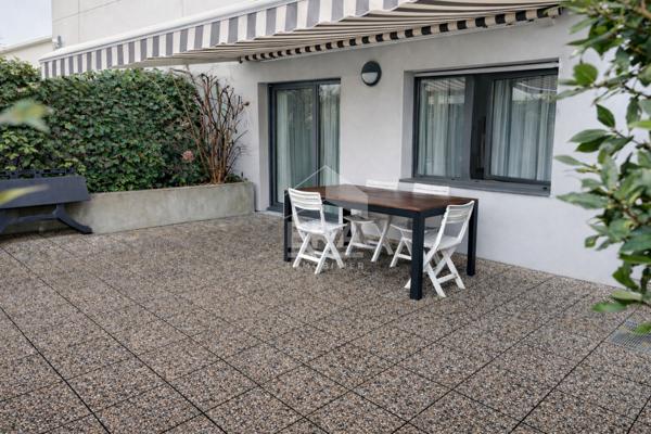 Appartement 4 pièces TERRASSE 39 m²-2 PARKINGS-CAVE