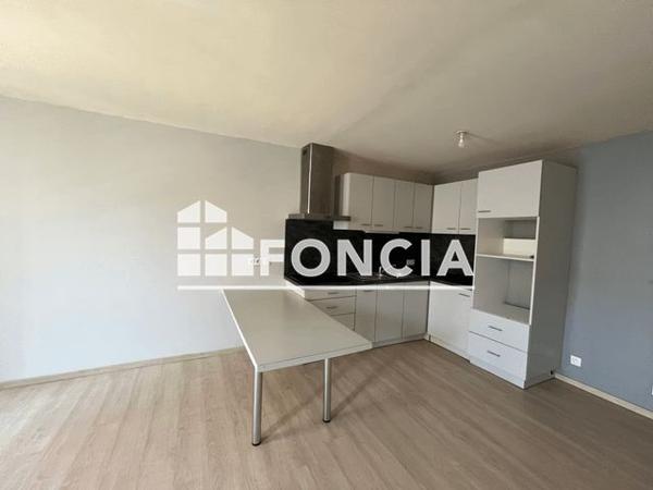 Location Appartement 4 pièces 97.4 m² - La Rochefoucauld 16110