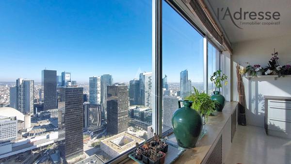 PUTEAUX/ DEFENSE appartement 4 pièces de 94m² avec cave et double parking