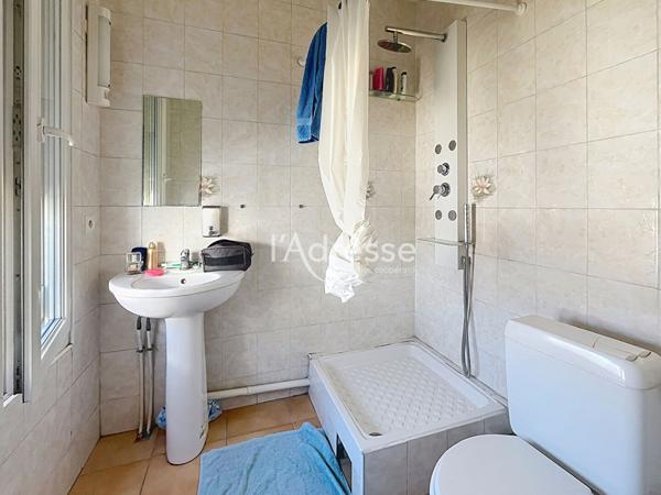 Opportunité investisseur hôtel avec restaurant murs et fond ,Gagny, limite, Chelles