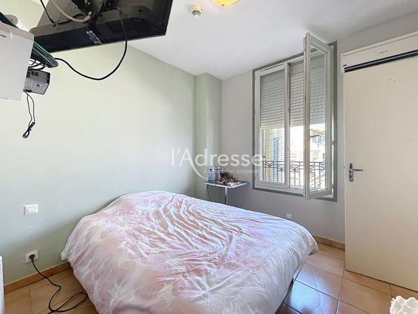 Opportunité investisseur hôtel avec restaurant murs et fond ,Gagny, limite, Chelles