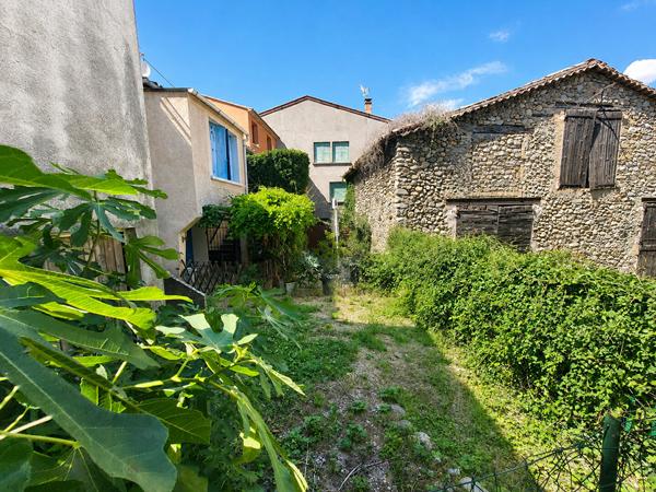 Local commercial  + appartement t2 Château Arnoux idéal projet locatif