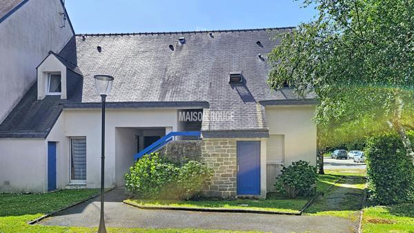 Appartement rénové avec balcon plein Sud Proche commerces et bus