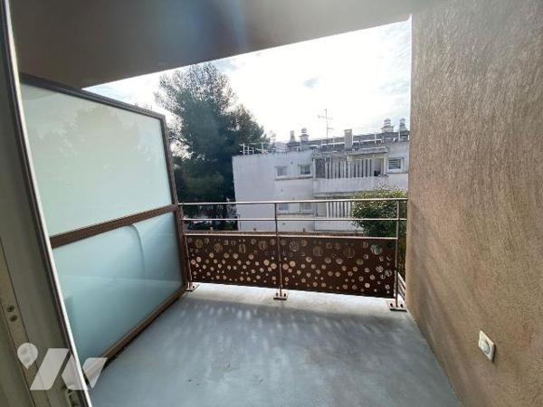 A VENDRE/APPARTEMENT/LA SEYNE SUR MER : Appartement de type 2 sis au 1er étage (avec ascenseur)...