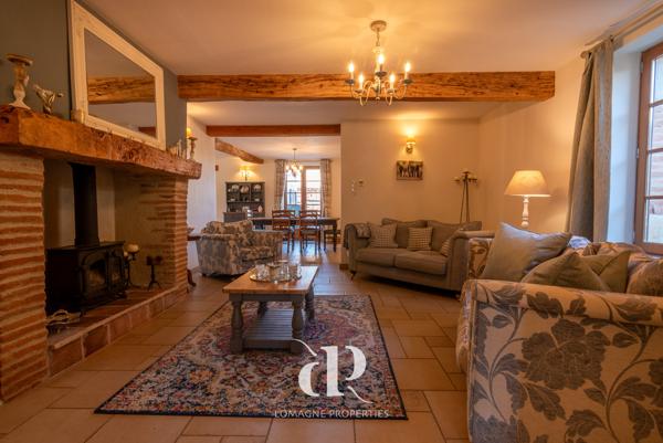 Merles (82210) Maison de campagne clé en main avec piscine et confort de vie optimal