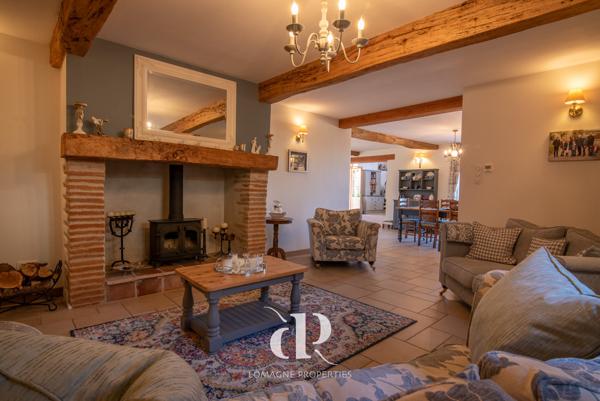 Merles (82210) Maison de campagne clé en main avec piscine et confort de vie optimal