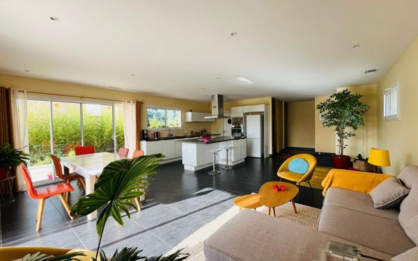 Maison à vendre    5 pièces •  Puisserguier