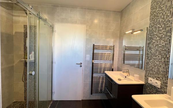 Maison à vendre    5 pièces •  Puisserguier