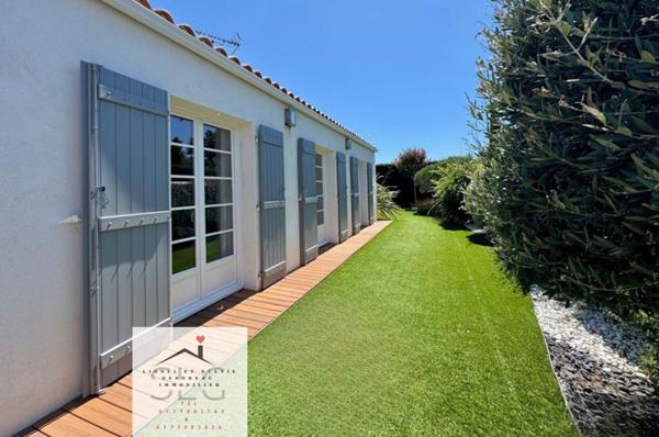 Dept 17 - Île d'Oléron - Le Château d'Oléron - Maison/Villa 8 pièces - 174 m2 - Terrain avec piscine de 584 m2