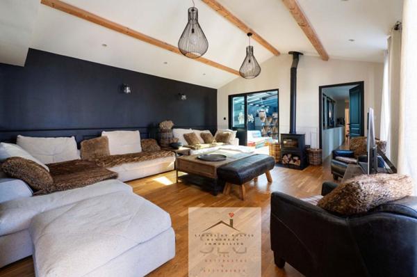 Dept 17 - Île d'Oléron - Le Château d'Oléron - Maison/Villa 8 pièces - 174 m2 - Terrain avec piscine de 584 m2