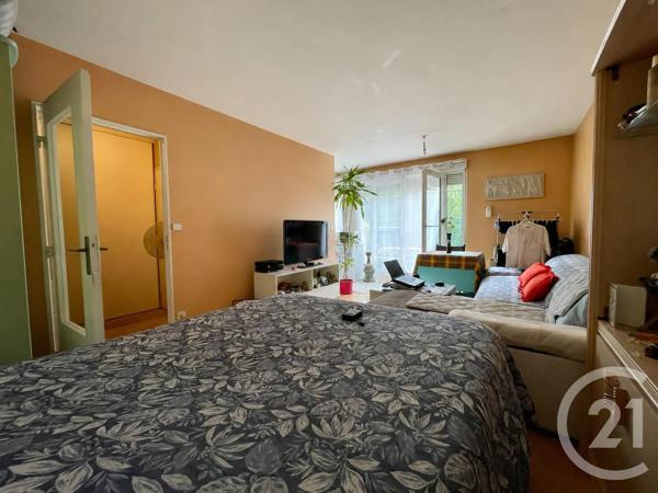 Appartement F1 à vendre  1 pièce - 30,83 m 2   TREMBLAY EN FRANCE  - 93