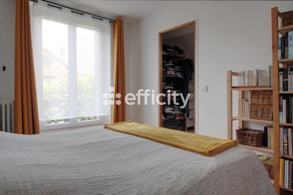Maison
         6 pièces
        - 112 m² Exclusivité 525 000 € *