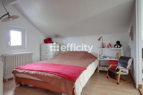 Maison
         6 pièces
        - 112 m² Exclusivité 525 000 € *